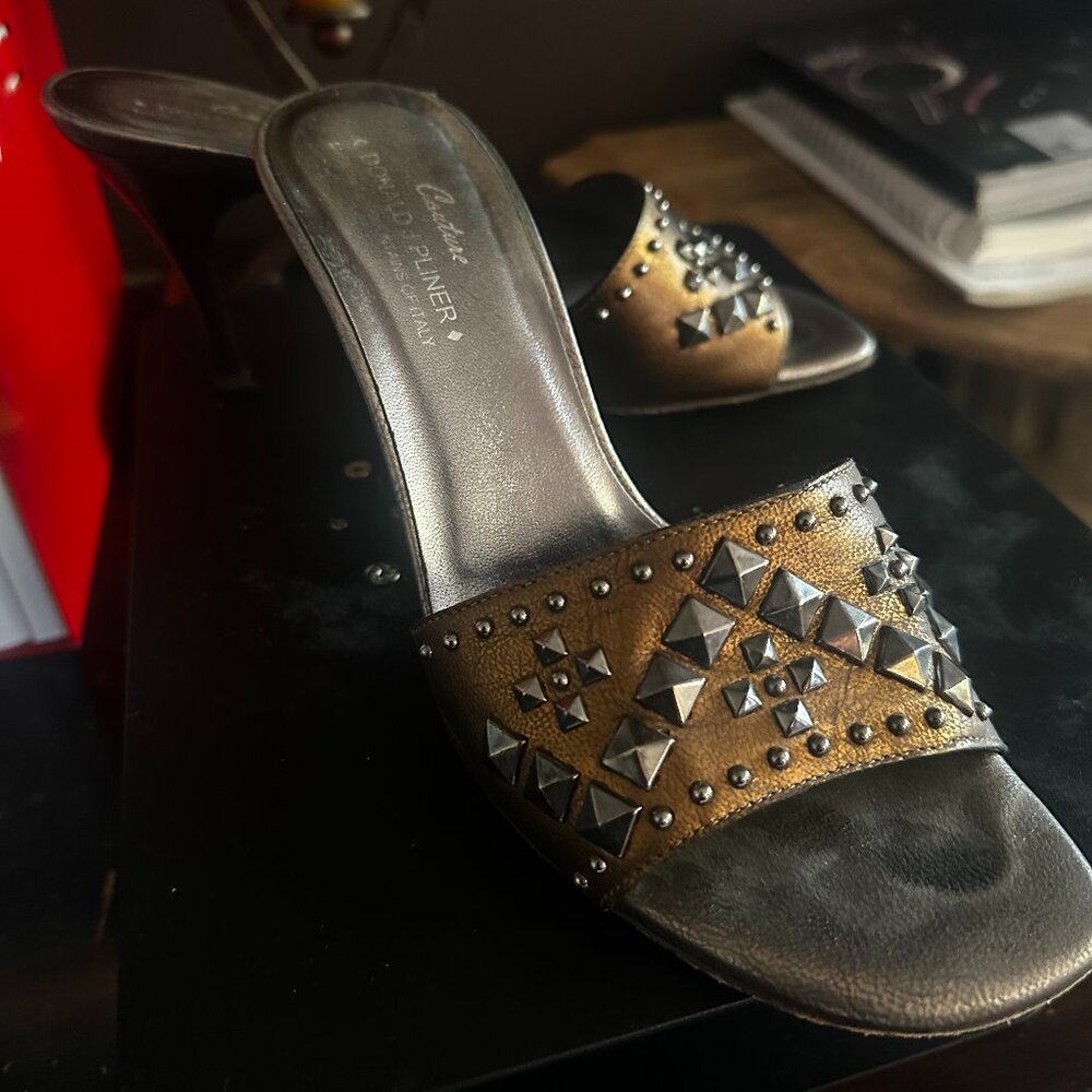 Donald J Pliner Couture Brown Leather heel